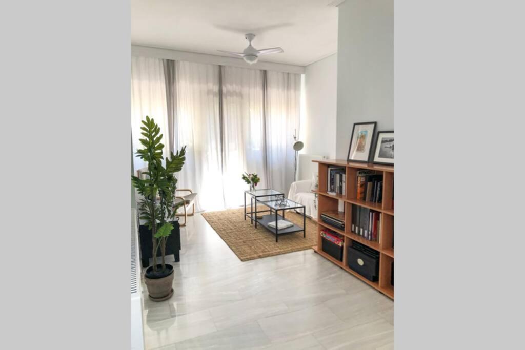 Your Cozy Downtown Home - Apartment Larissa Exterior foto